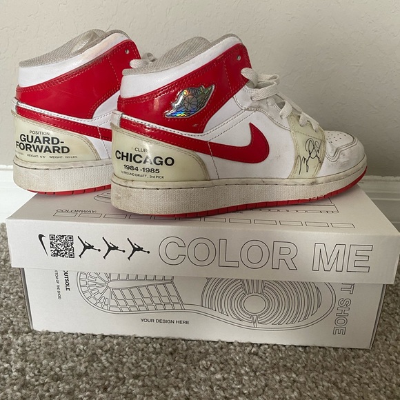 Air Jordan red & white size 6 youth - Picture 2 of 5